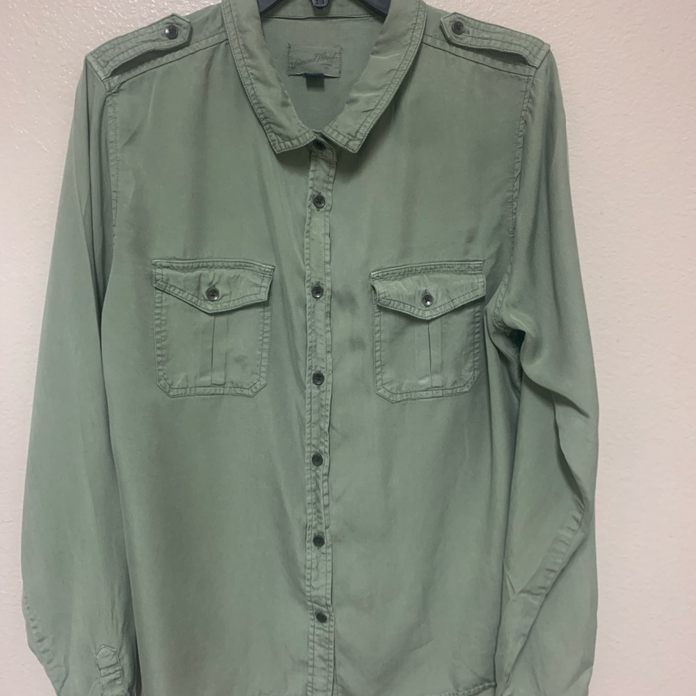 Universal Threads Goods & Co. long sleeve blouse, olive green,  Large.